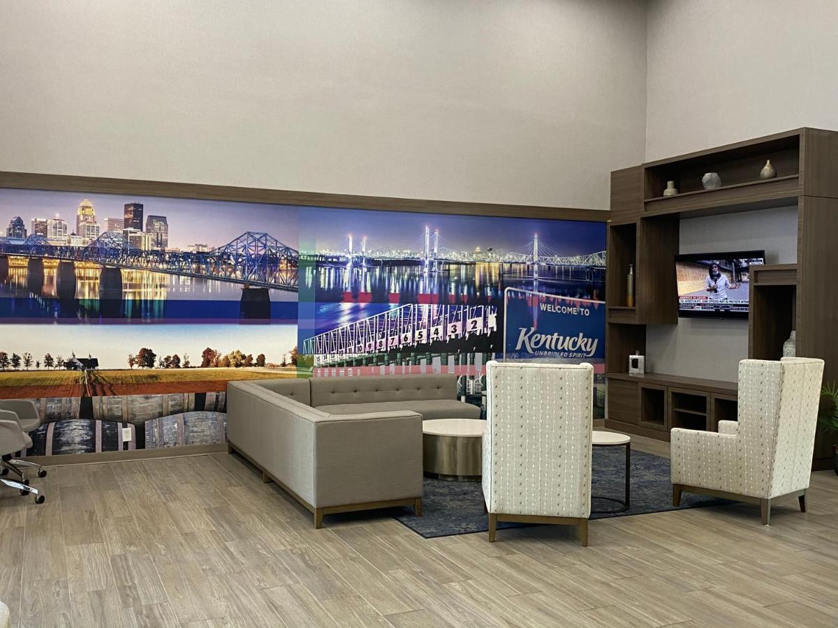 Clarion Pointe University/Expo Луисвилл Экстерьер фото
